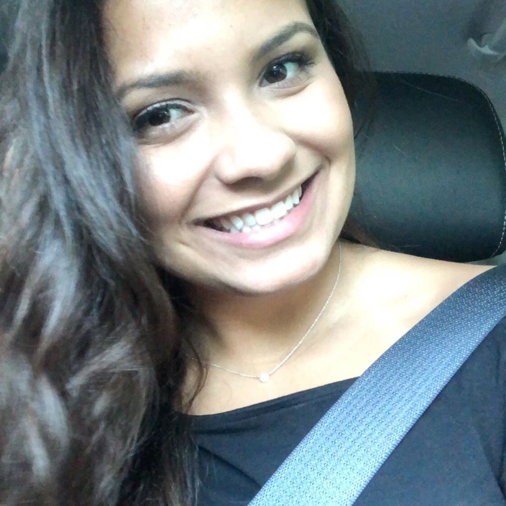 Meet your Posher, Angelique